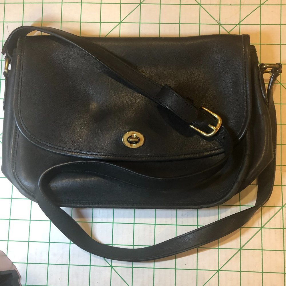 Vintage Coach Crossbody Leather Bag Black